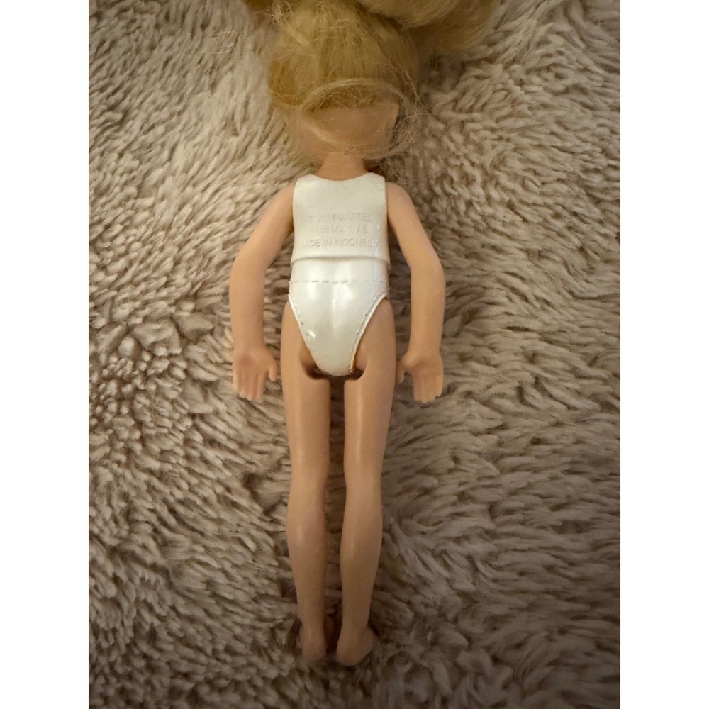 Mattel Barbie Chelsea Doll Blonde Blue Eyes Dinosaur Striped Swimsuit 2016 - Picture 5 of 6